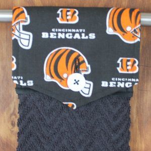 CINCINNATI BENGALS BLACK, ORANGE & WHITE PRINT HANDMADE HANGING KITCHEN TOWEL